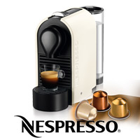 מכונת קפה NESPRESSO דגם C50 בעיצוב נקי, פשוט, ומ