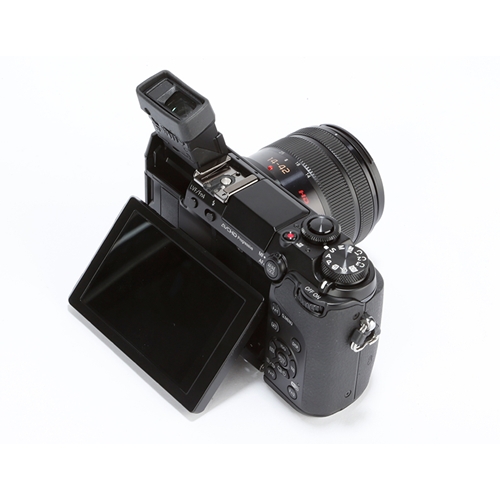 מצלמת מירורלס  דגם LUMIX DMC GX7 אפשרות לעדשות