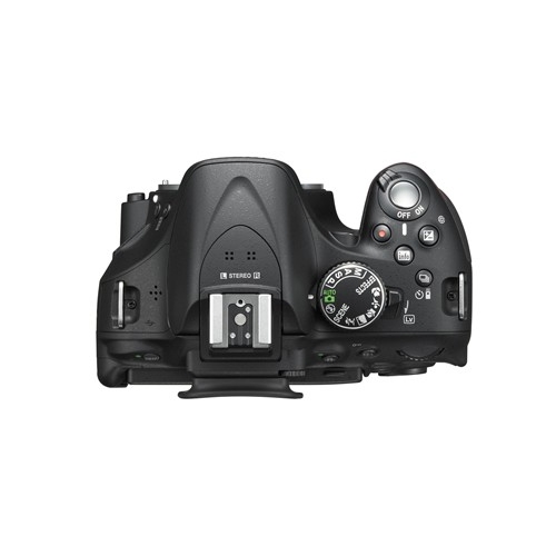 מצלמת רפלקס NIKON D5200 עם עדשת SIGMA 18-250mm
