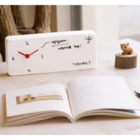 שעון מעורר עם לוח מחיק לכתיבת הודעות