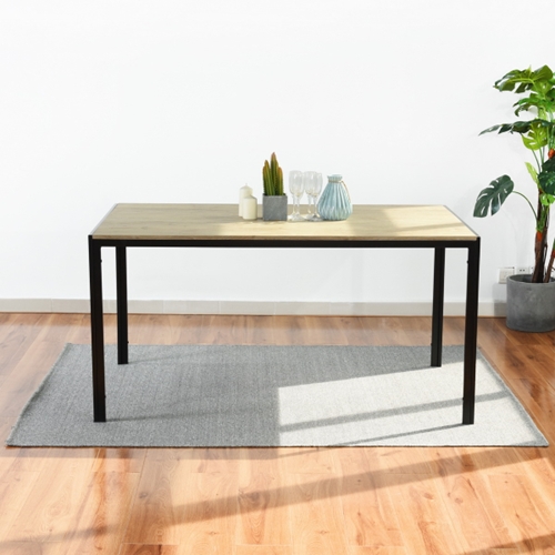 שולחן אוכל קלאסי בצבע אלון דגם 150 Homax VARGAS