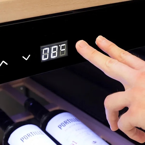 מקרר יין 180 בקבוקים CASO WINEEXCLUSIVE180SMART