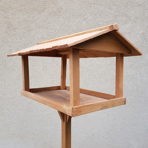 שולחן האכלה לציפורים לשימוש בגינה ובמרפסת  דגם 241