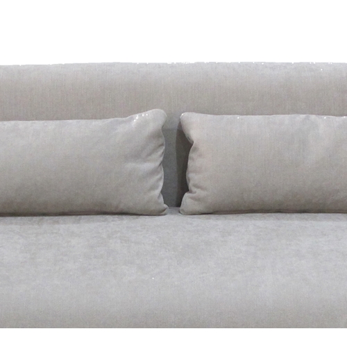 ספת ישיבה ביתילי במראה נקי ומסוגנן דגם אקילה