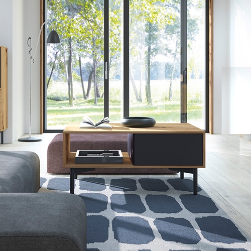 סט מזנון ושולחן מעוצבים בגימור מודרני תוצרת אירופה