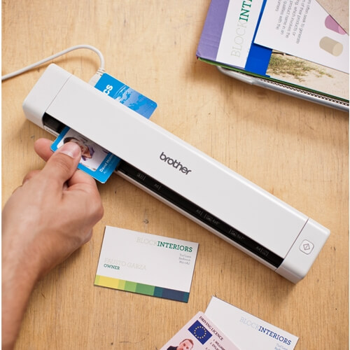 סורק מסמכים וכרטיסים נייד בחיבור USB למחשב