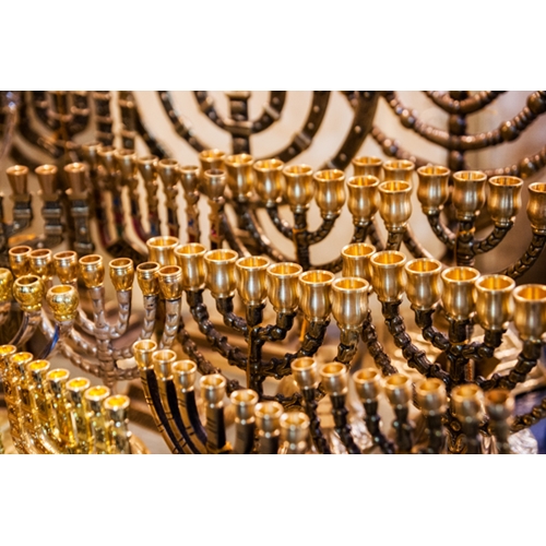 לילה בירושלים לזוג בחנוכה עם סיור חנוכיות