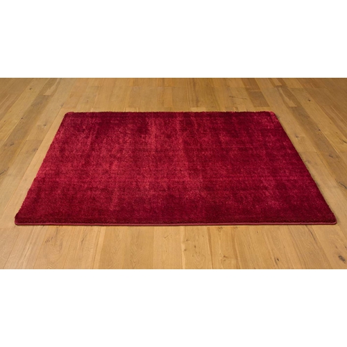 שטיח שאגי איכותי בעל מראה אצילי וקטיפתי ביתילי