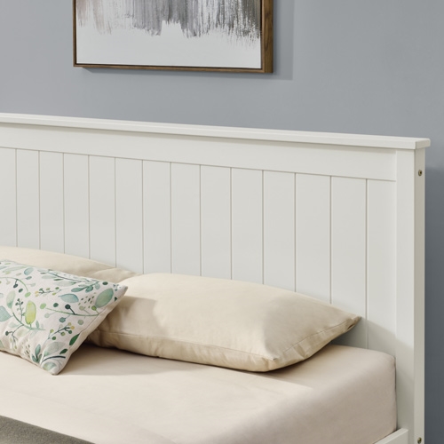 מיטה זוגית מעץ מלא בעיצוב קלאסי מבית HOME DECOR