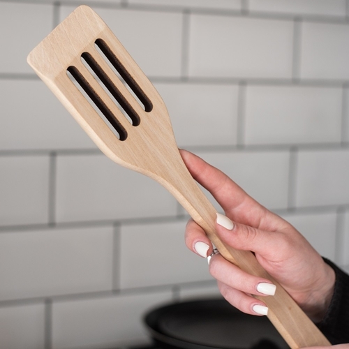 כף עץ גדולה עם חריצים 40 ס''מ ECOSALL