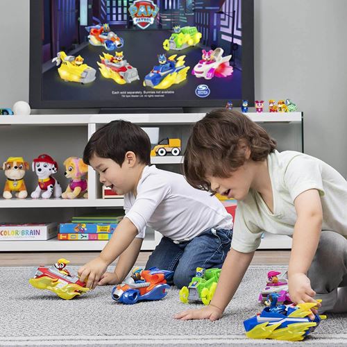 המשאית של רוקי עם זרועות דחיפה + דמות