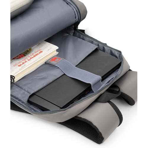 תיק גב למחשב אלגנטי וקל משקל דגם VIRGO מבית FERRIN