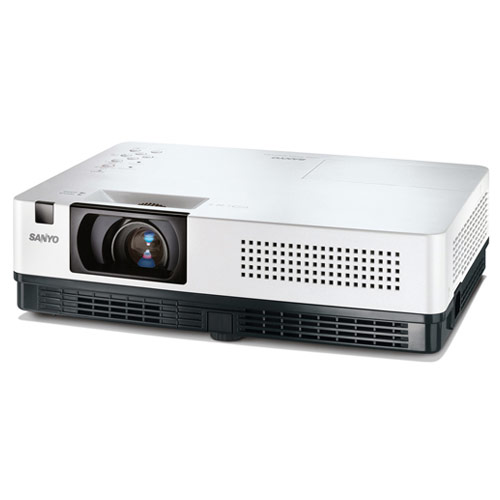 מקרן 2200 ANSI של SANYO דגם: PLC-XR201