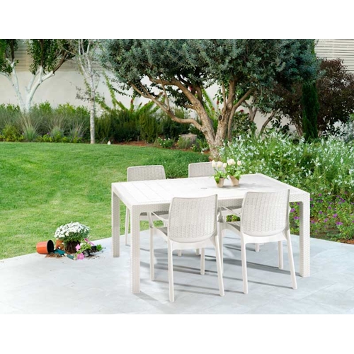 פינת אוכל באלי לבן כוללת 4 כיסאות מבית KETER