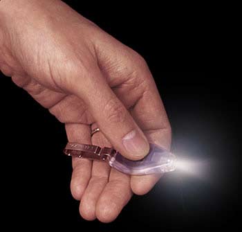 פנס על מפתח LIGHT ON KEY