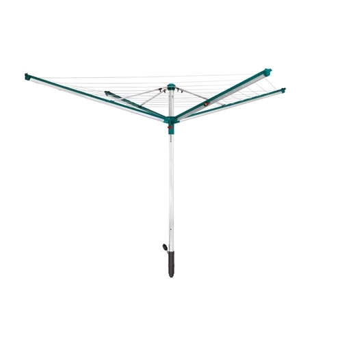 מתקן לייבוש כביסה מרשים מותאם לגינה מבית LEIFHEIT