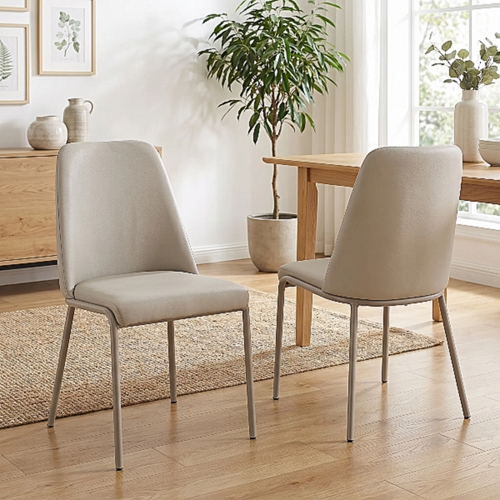 זוג כיסאות ריפוד דמוי עור בז' דגם גלעד HOME DECOR