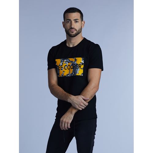 חולצת טי עם הדפס פלוק צבעוני