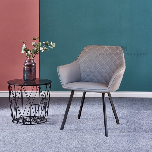 כיסא מפואר לפינת אוכל מרופד דמוי עור דגם ברלין