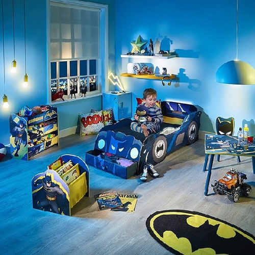 מיטת ילדים כחולה מעץ דגם באטמן כולל מגירת אחסון