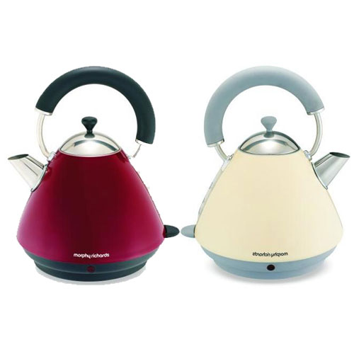 קומקום חשמלי בעיצוב רטרו Morphy richards
